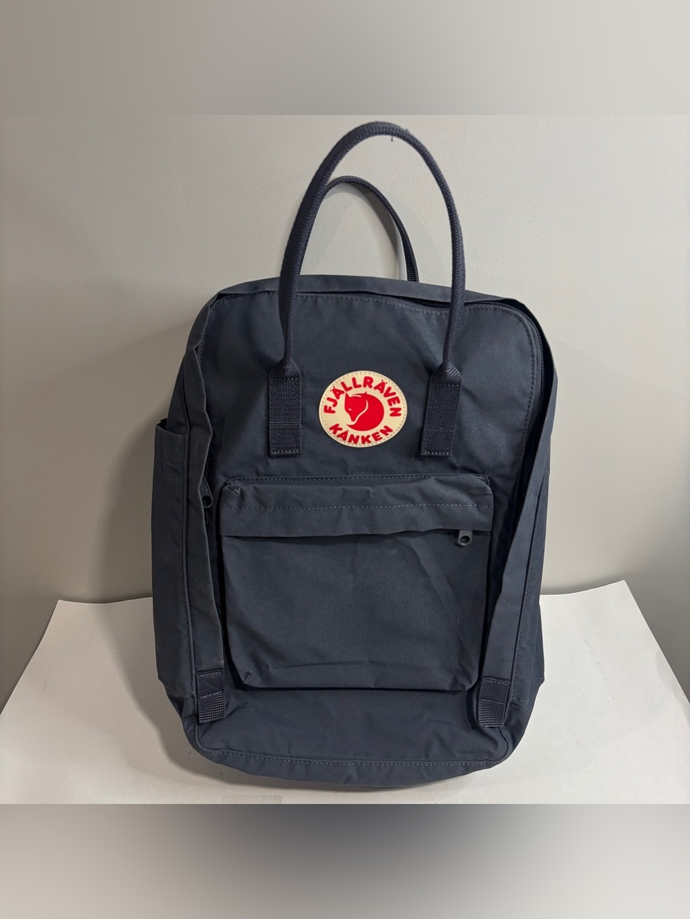 FjallRaven Kanken Laptop 17" Backpack Gray 23525